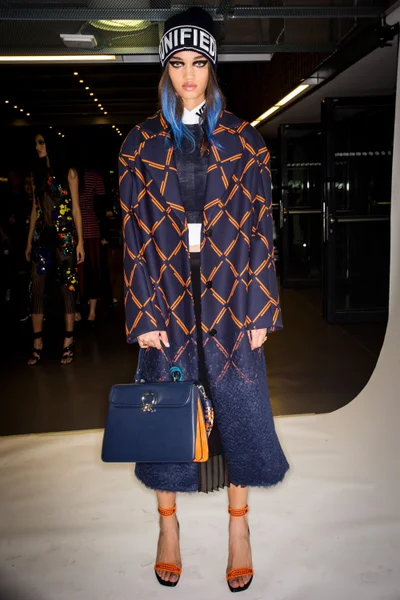 Look 9